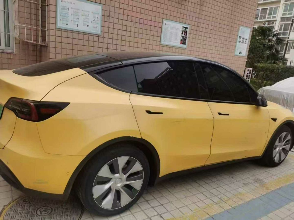 特斯拉 Model 3  2022款 Performance高性能全輪驅(qū)動(dòng)版圖片