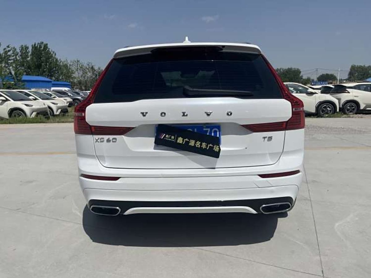 沃爾沃 XC60  2019款 T5 四驅(qū)智遠(yuǎn)運(yùn)動(dòng)版 國(guó)VI圖片