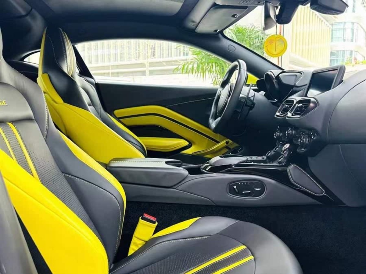 阿斯頓·馬丁 V8 Vantage  2022款 4.0T V8 Coupe圖片
