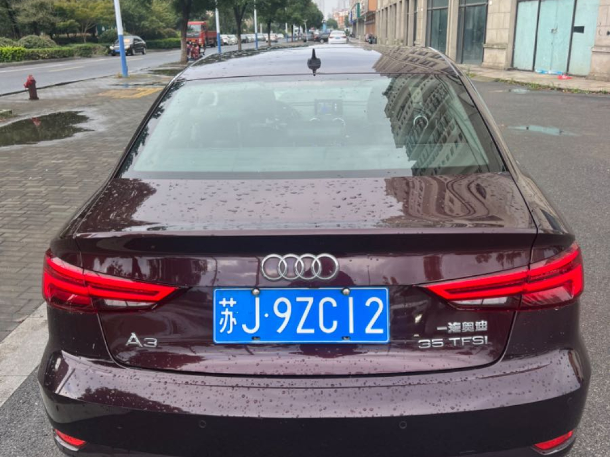 奧迪 奧迪A3  2018款 30周年年型 Sportback 35 TFSI 時(shí)尚型圖片