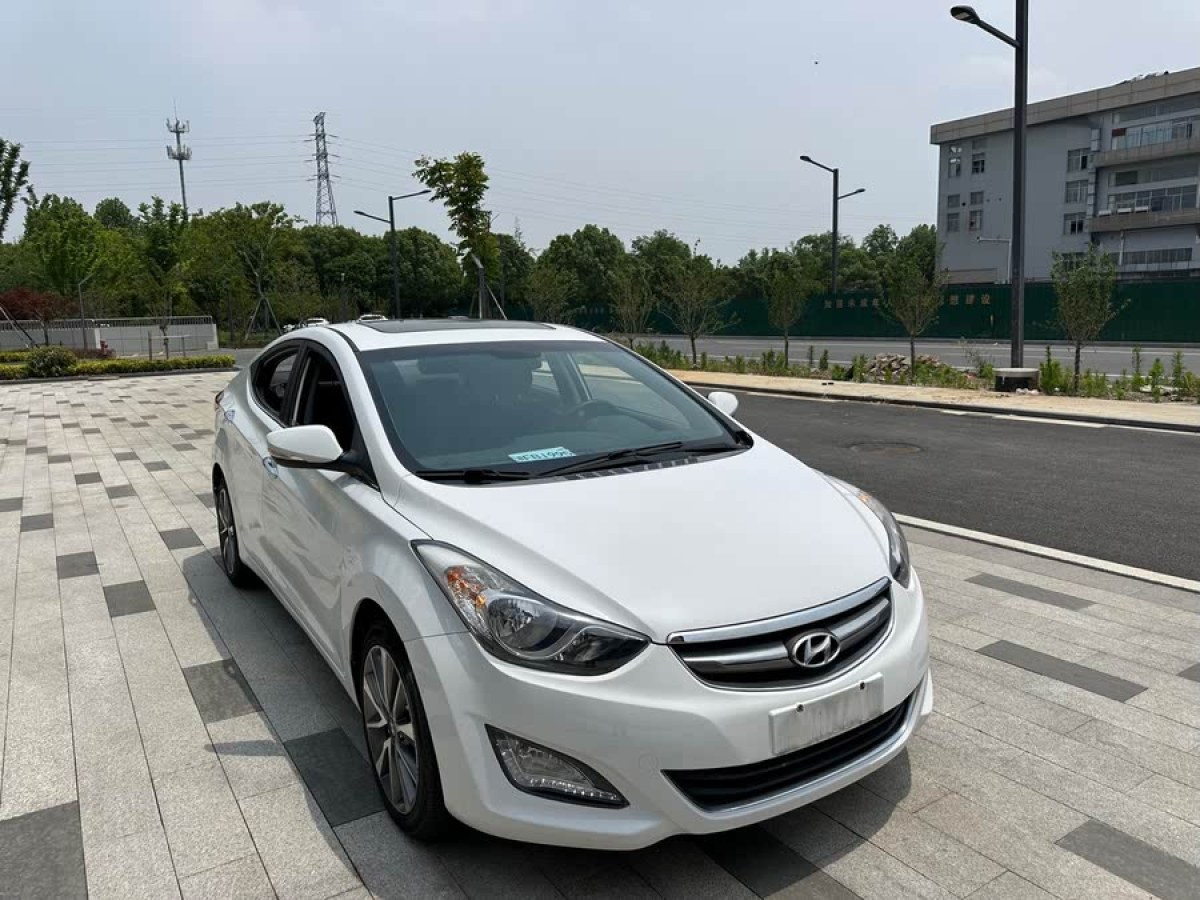 現(xiàn)代 朗動(dòng)  2015款 1.6L 自動(dòng)領(lǐng)先型圖片