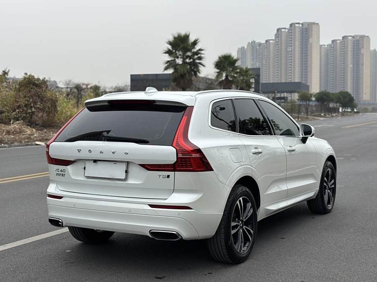 沃爾沃 XC60  2019款  T5 四驅(qū)智遠(yuǎn)版 國(guó)VI圖片