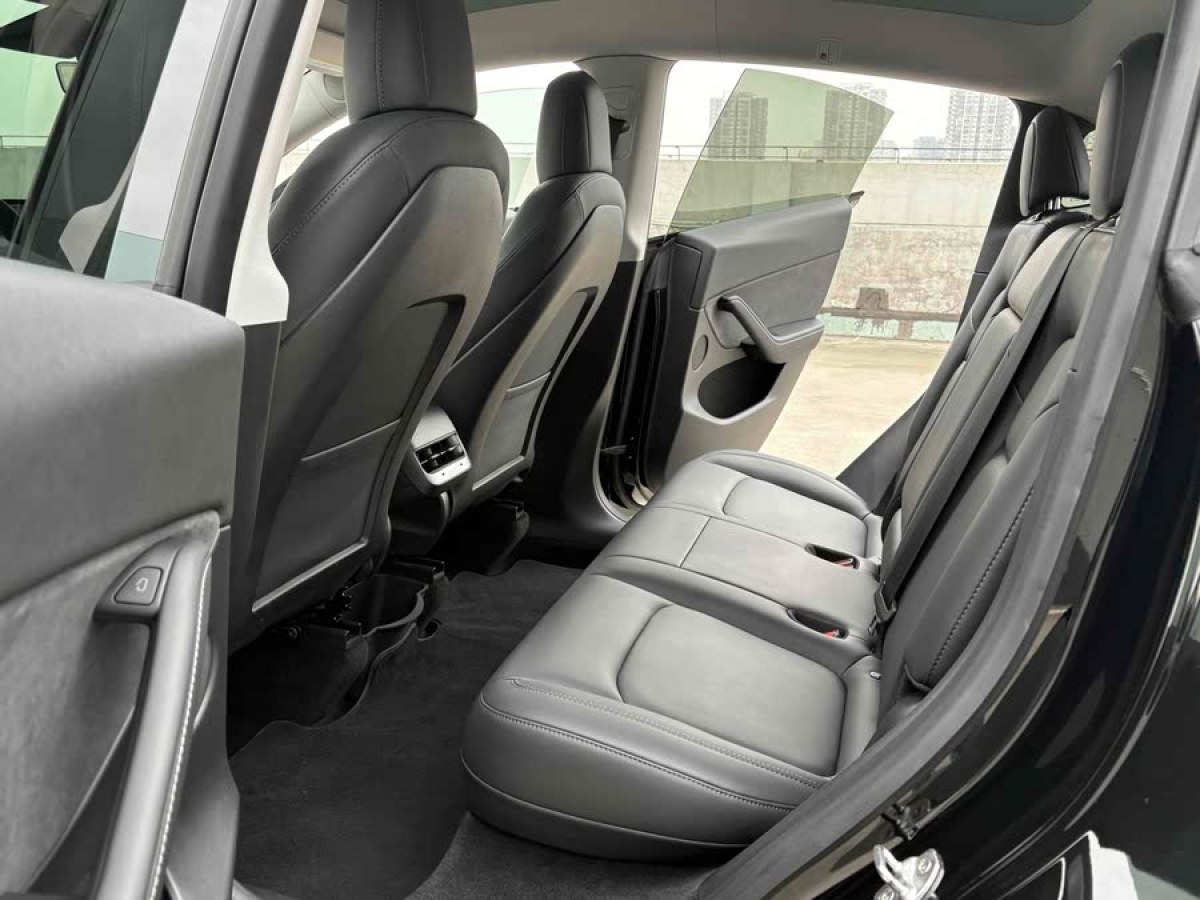 特斯拉 Model Y  2022款 改款 后輪驅(qū)動版圖片