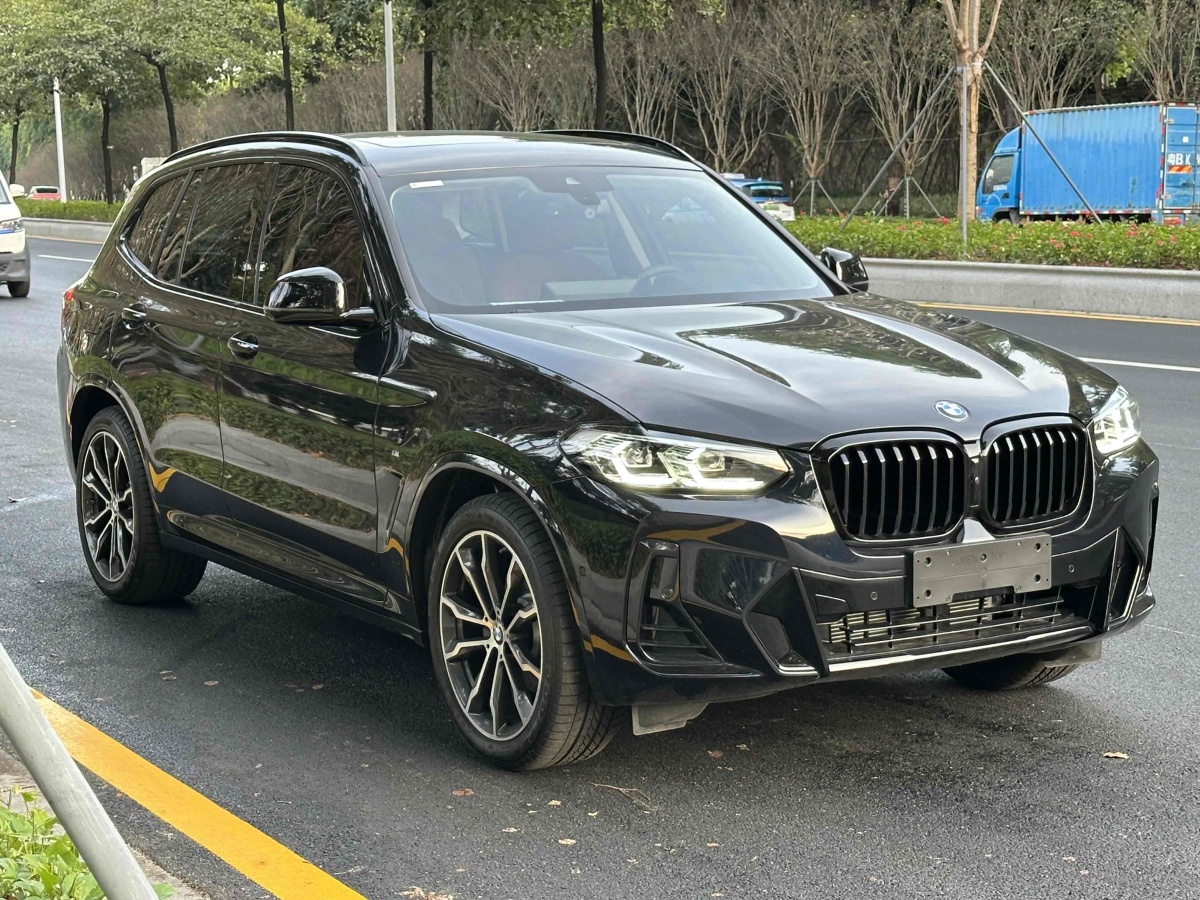 寶馬 寶馬X3  2022款 改款 xDrive30i 領(lǐng)先型 M曜夜套裝圖片