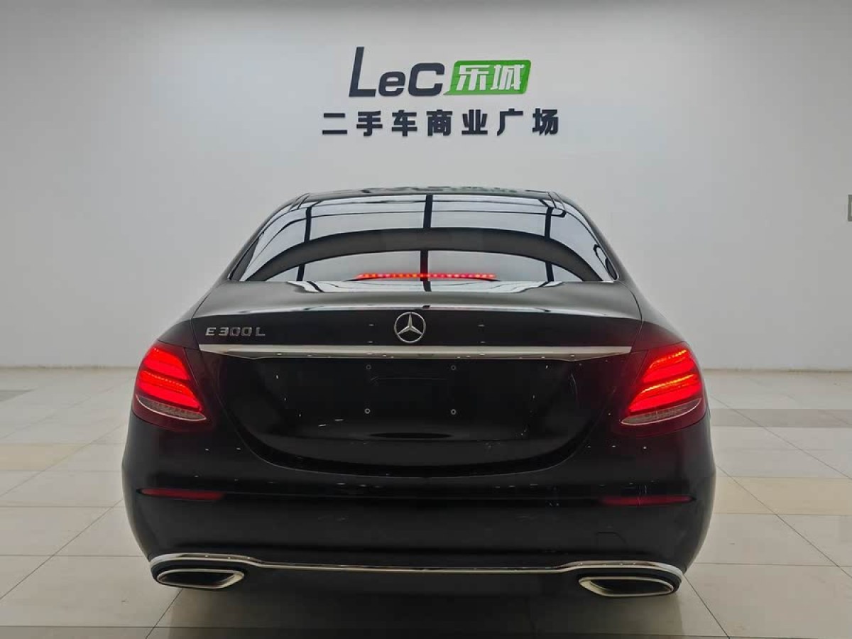 奔馳 奔馳E級  2019款 改款 E 300 L 運動豪華型圖片