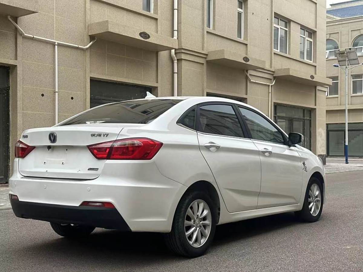 長(zhǎng)安 悅翔V7  2016款 1.6L 手動(dòng)樂(lè)享型 國(guó)V圖片