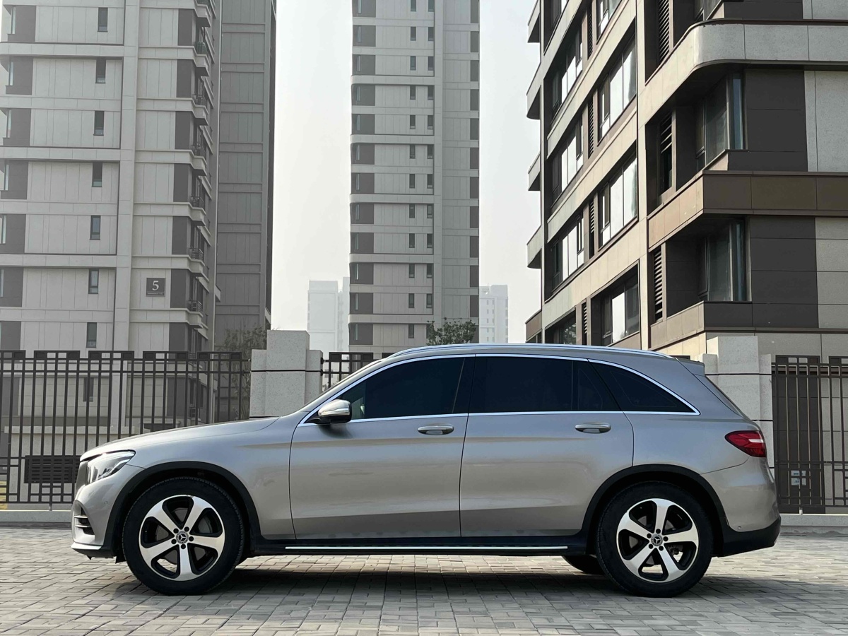 2019年7月奔馳 奔馳GLC  2019款 改款 GLC 260 L 4MATIC 豪華型