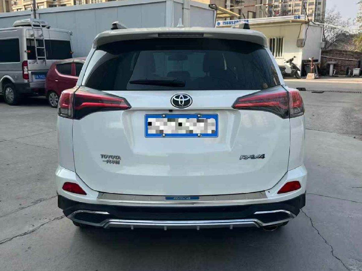 豐田 RAV4 圖片