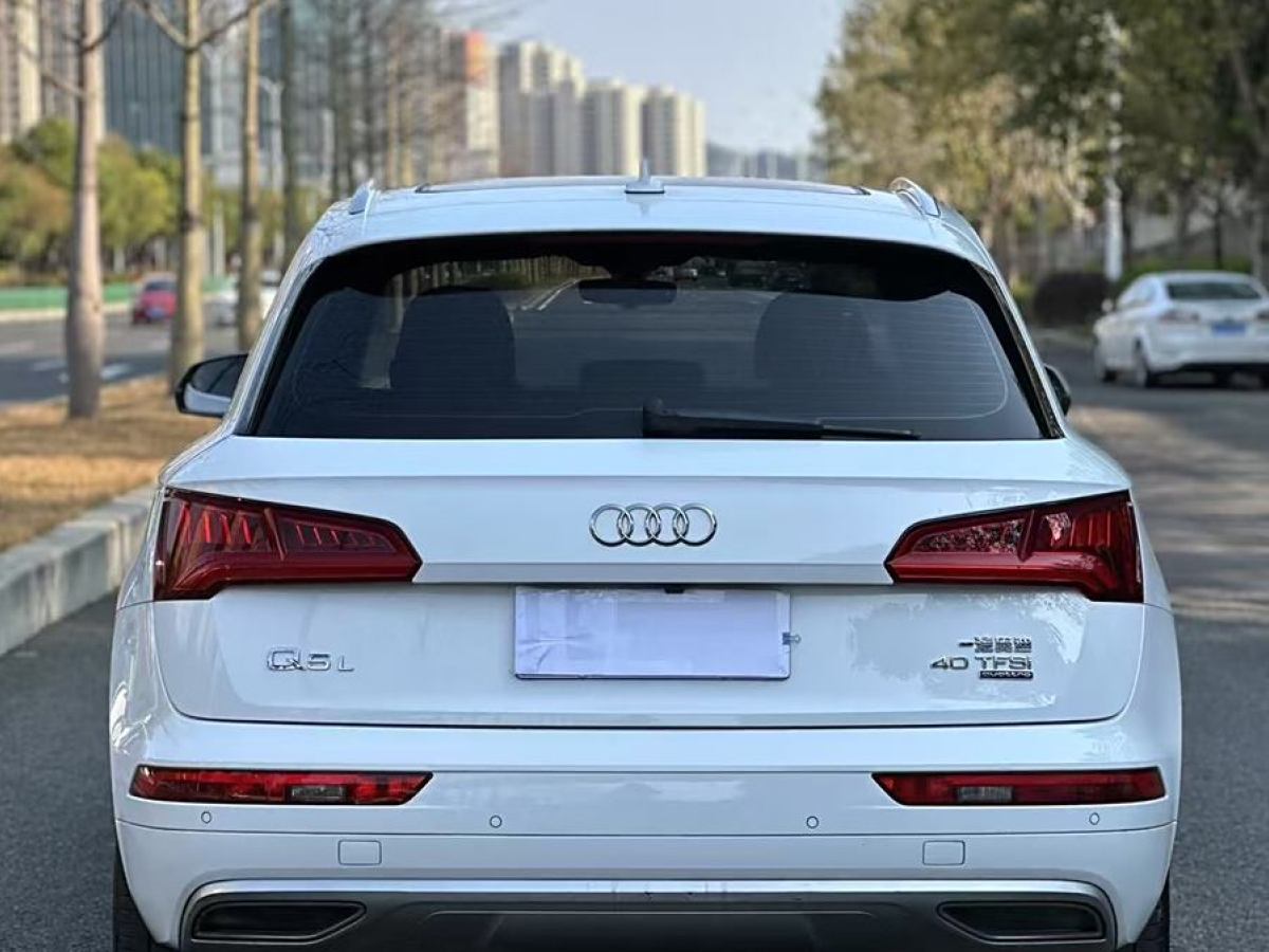 2019年4月奧迪 奧迪Q5L  2018款  40 TFSI 榮享進(jìn)取型 國(guó)VI