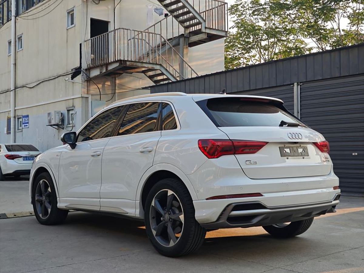 奧迪 奧迪Q3  2021款 35 TFSI 時(shí)尚動(dòng)感型圖片