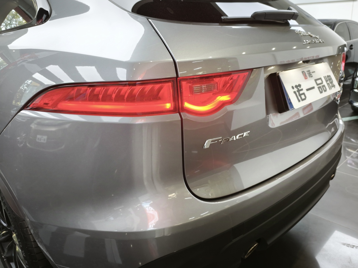 2021年1月捷豹 F-PACE  2020款 2.0T 賽旗版