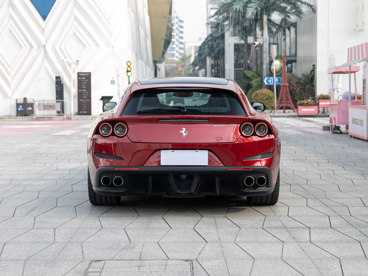 法拉利 GTC4Lusso  2017款 3.9T V8圖片