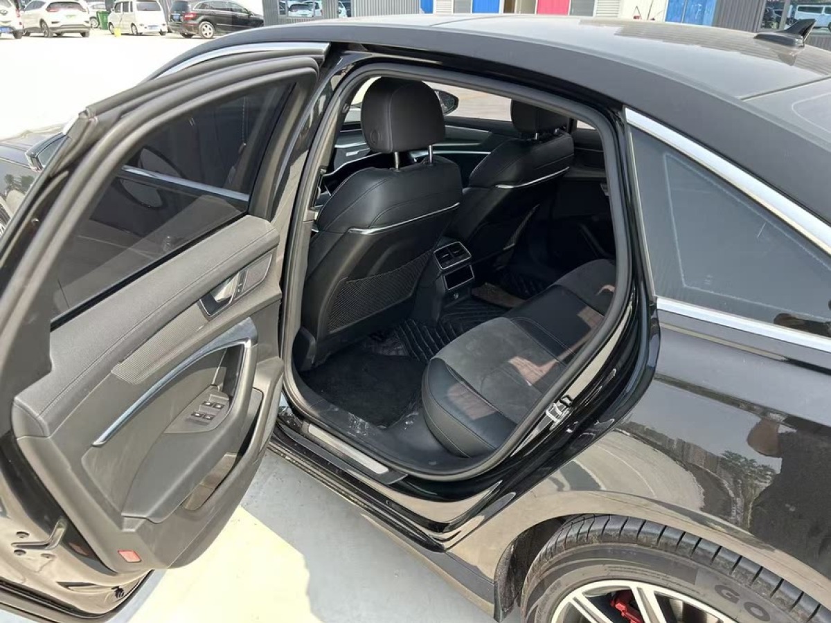 奧迪 奧迪A6L  2021款 45 TFSI 臻選動(dòng)感型圖片