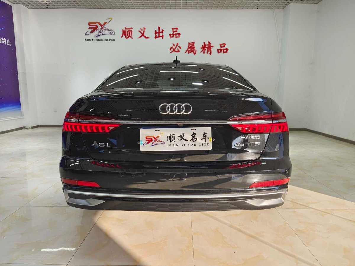 奧迪 奧迪A6L  2023款 改款 45 TFSI 臻選動(dòng)感型圖片