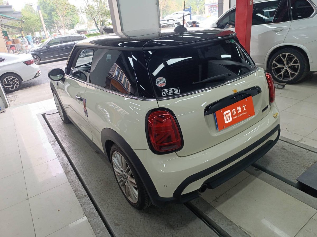 2023年5月MINI MINI  2023款 改款 1.5T COOPER 藝術(shù)家