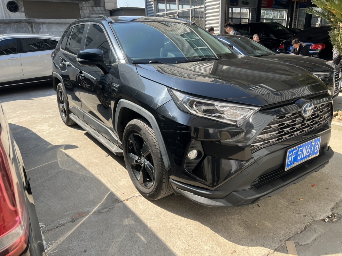 豐田 RAV4榮放  2020款 雙擎  2.5L CVT四驅(qū)旗艦版圖片