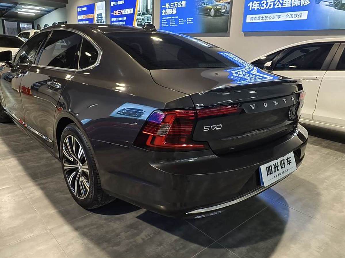 沃爾沃 S90  2021款 B5 智逸豪華版圖片