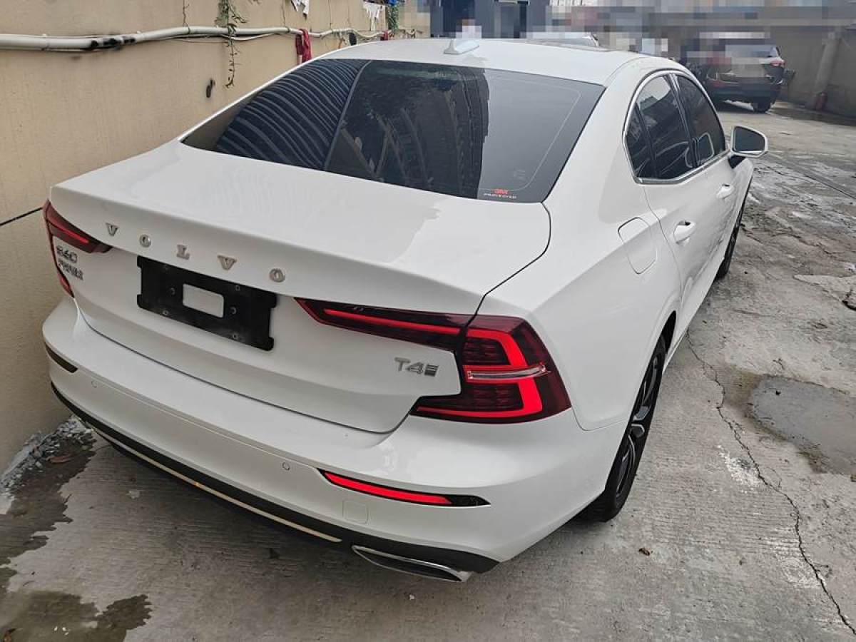 沃爾沃 S60L  2020款 T4 智逸豪華版圖片