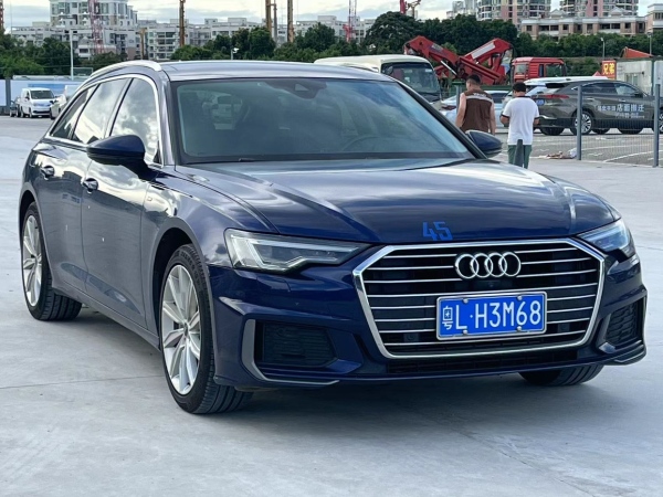 奥迪 奥迪A6  2021款 Avant 先锋派 45 TFSI 臻选动感型