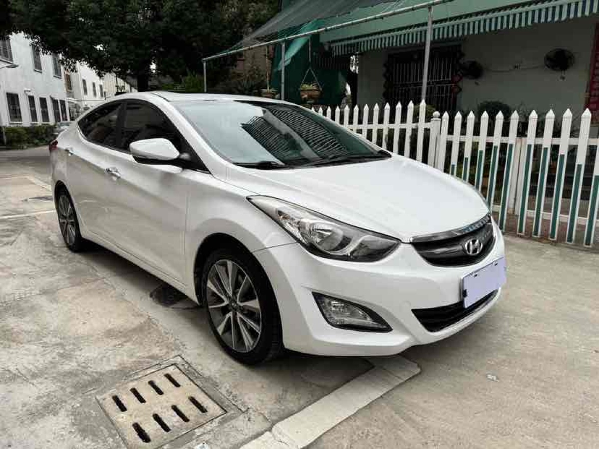 2015年2月現(xiàn)代 朗動  2013款 1.6L 自動尊貴型