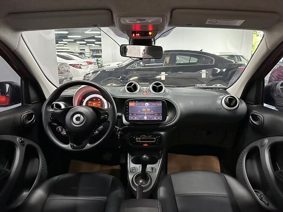 smart forfour  2016款 1.0L 52千瓦靈動(dòng)版圖片