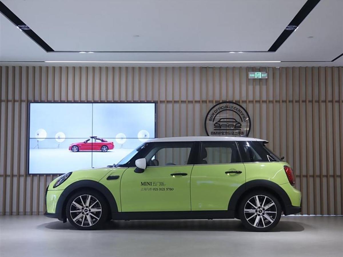 MINI MINI  2023款 1.5T COOPER 藝術(shù)家 五門版圖片