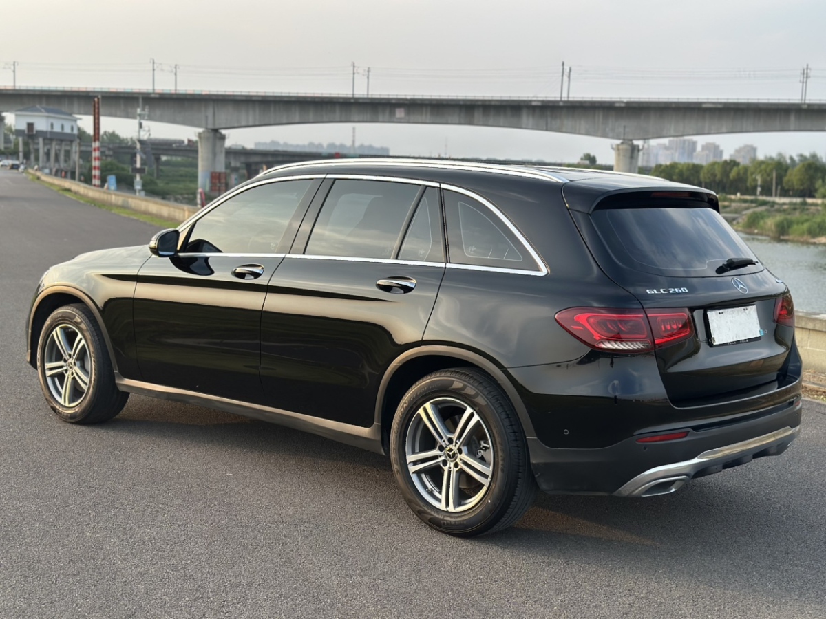 奔馳 奔馳GLC  2018款 改款 GLC 260 4MATIC 動(dòng)感型圖片