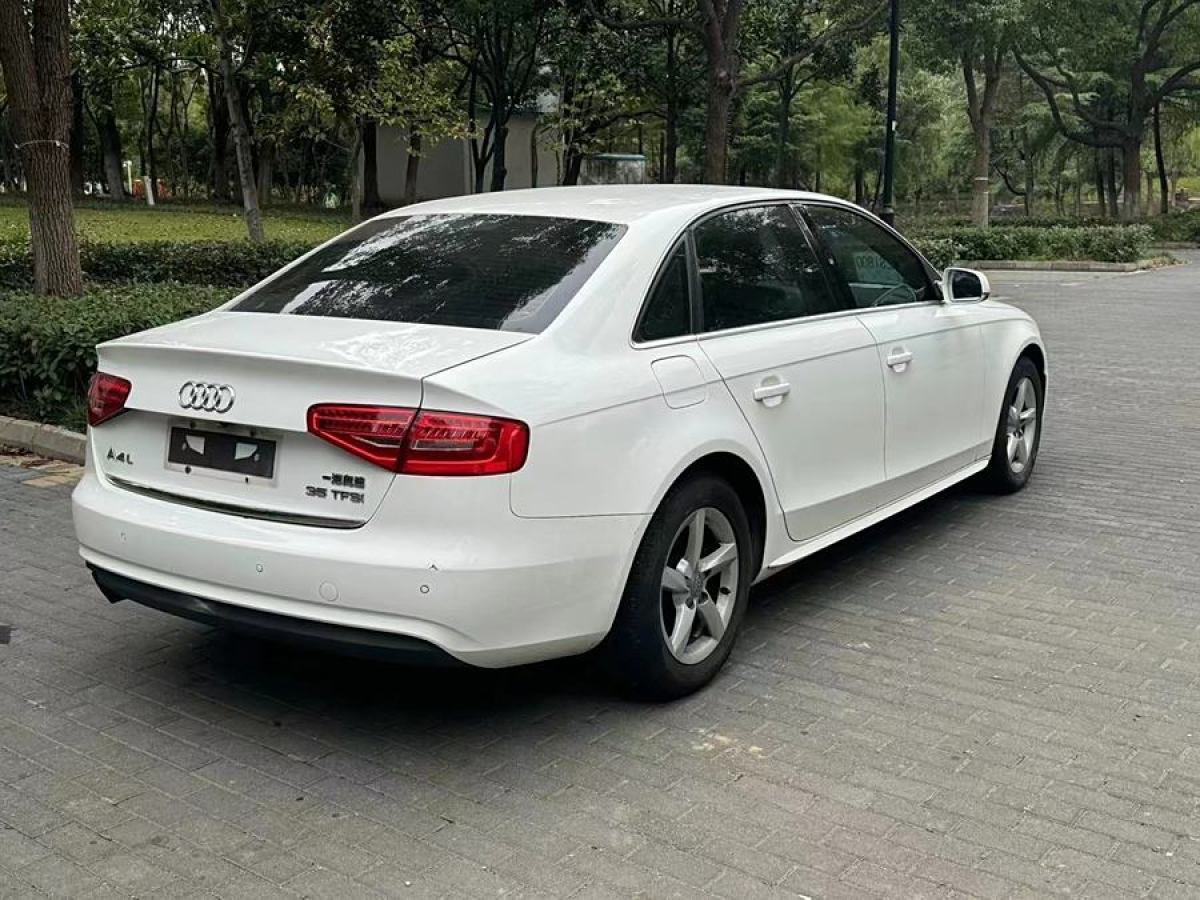 奧迪 奧迪A4L  2015款 35 TFSI 自動標(biāo)準(zhǔn)型圖片