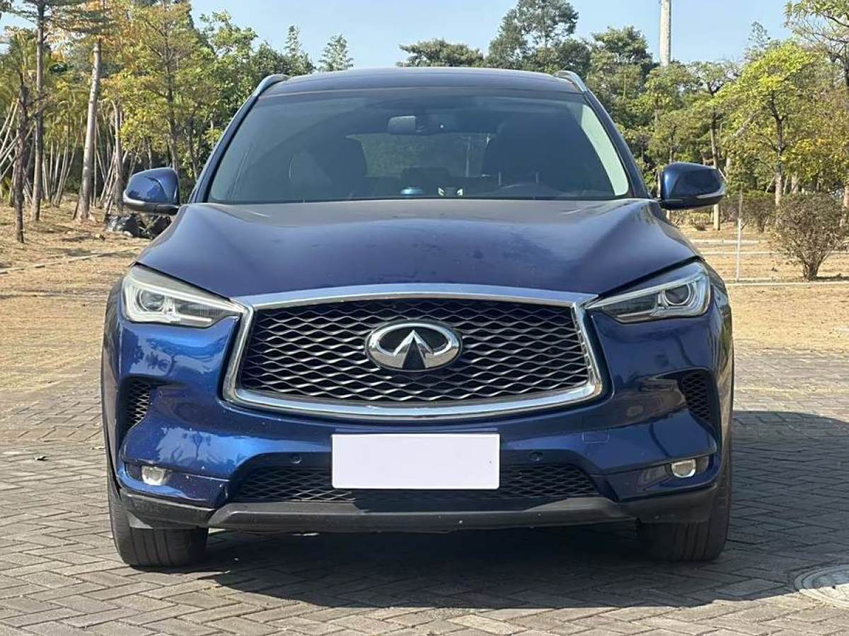 英菲尼迪 QX50  2018款 2.0T 兩驅(qū)時(shí)尚版圖片