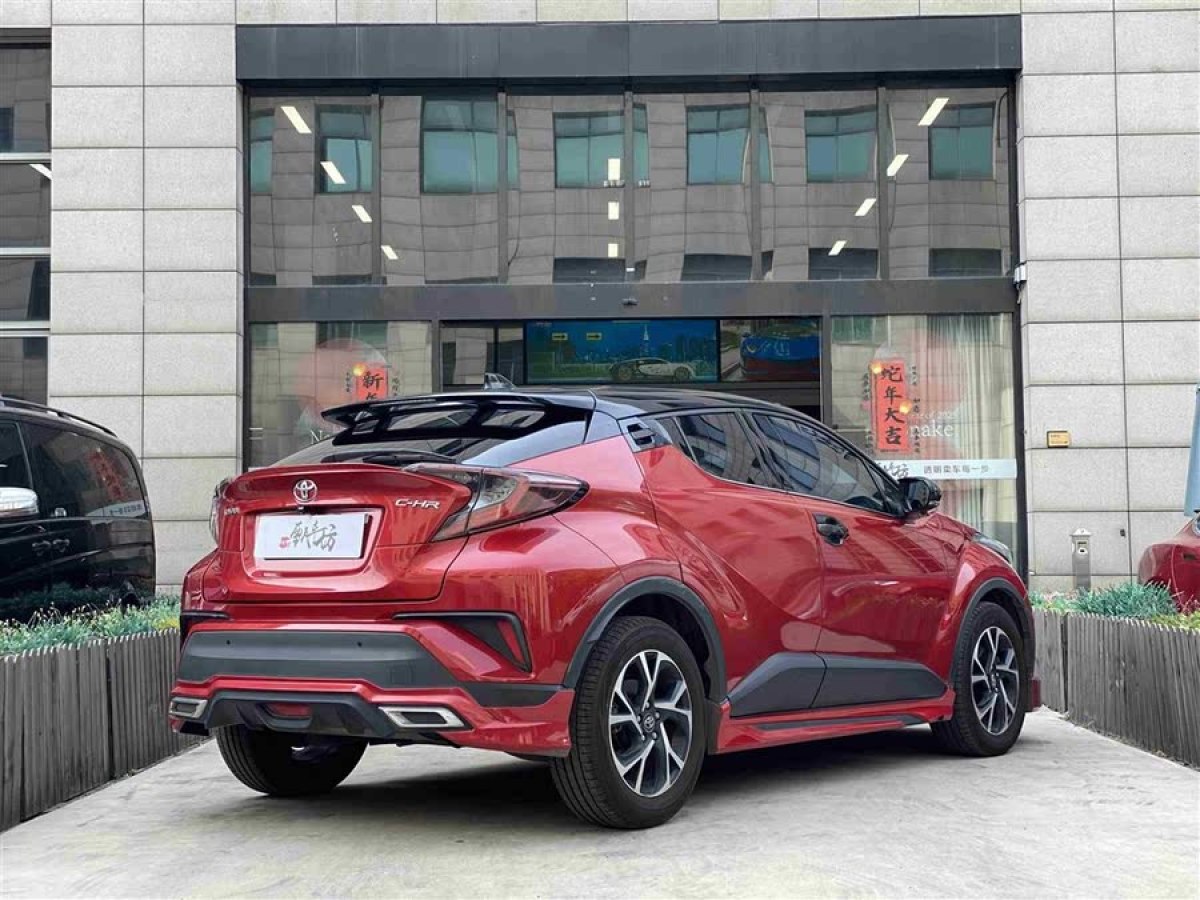 豐田 C-HR  2018款 2.0L 旗艦版 國(guó)V圖片