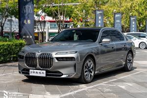 宝马i7 宝马 xDrive60L M运动套装