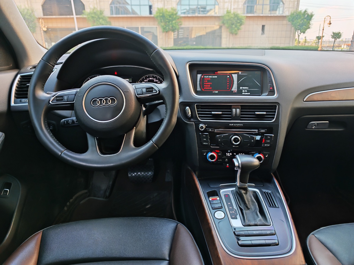 奧迪 奧迪Q5  2017款 Plus 40 TFSI 技術(shù)型圖片