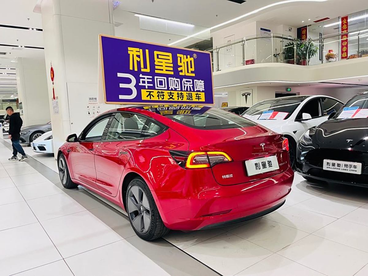 特斯拉 Model 3  2021款 改款 標(biāo)準(zhǔn)續(xù)航后驅(qū)升級(jí)版圖片