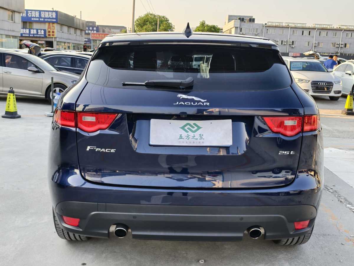 捷豹 F-PACE  2016款 2.0T 兩驅(qū)都市尊享版圖片