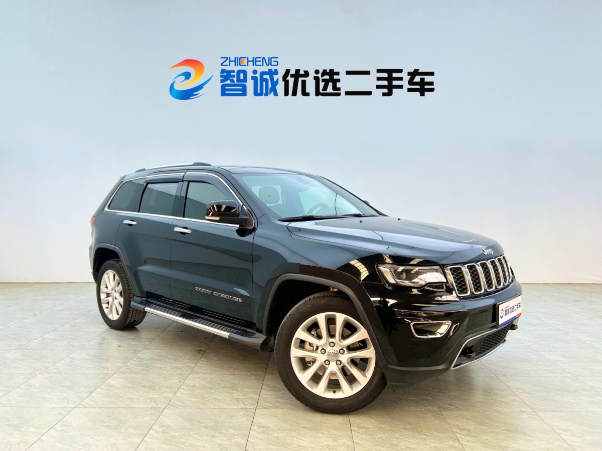 Jeep 大切諾基  2016款 3.0L 舒享導(dǎo)航版圖片