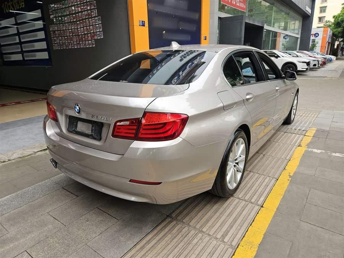 寶馬 寶馬5系  2013款 530Li 領(lǐng)先型圖片