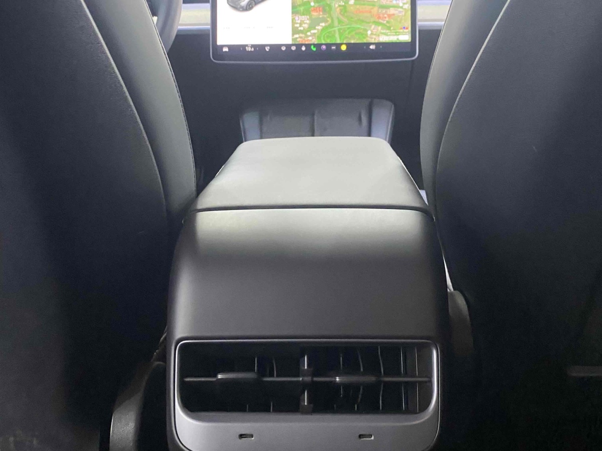 特斯拉 Model Y  2021款 長續(xù)航全輪驅(qū)動版 3D7圖片