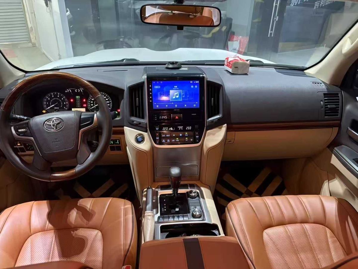 豐田 蘭德酷路澤  2018款 5.7L VX-R 12氣 底升(中東版)圖片