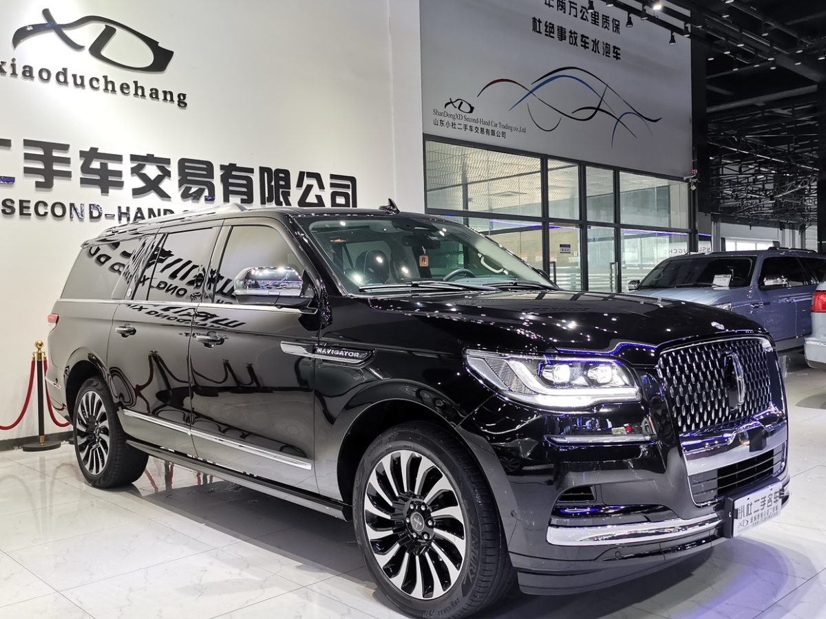 林肯 領(lǐng)航員  2022款 3.5T 長軸總統(tǒng)版圖片