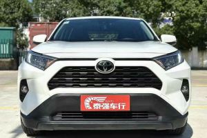 RAV4荣放 丰田 2.0L CVT四驱尊贵版