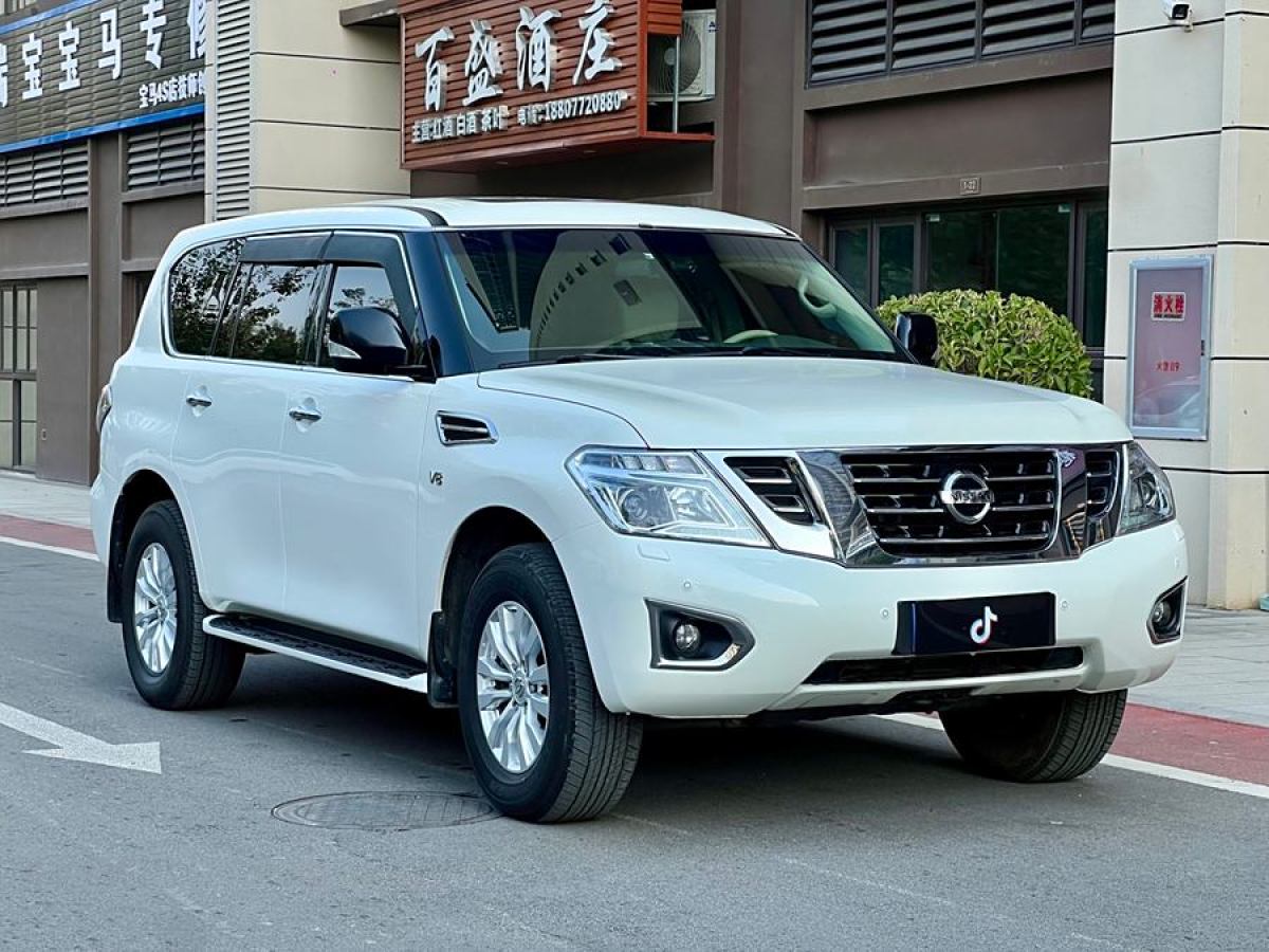 日產(chǎn) 途樂  2017款 5.6L 標(biāo)準(zhǔn)型圖片