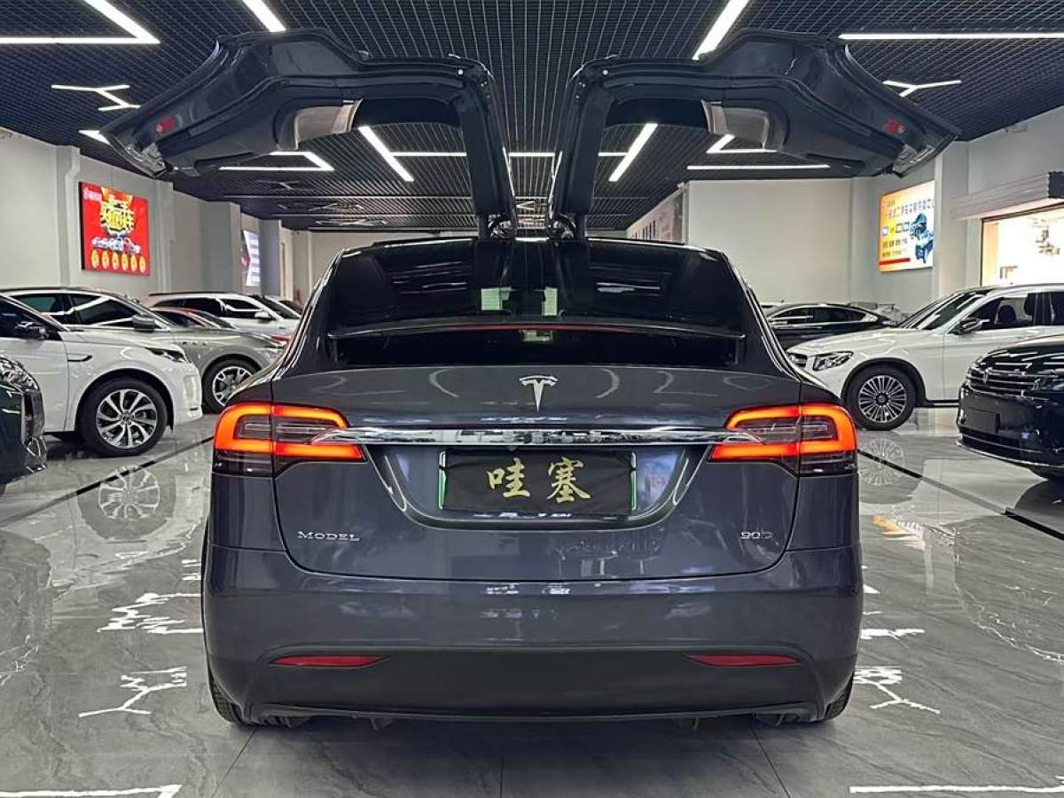 特斯拉 Model X  2016款 Model X 90D圖片