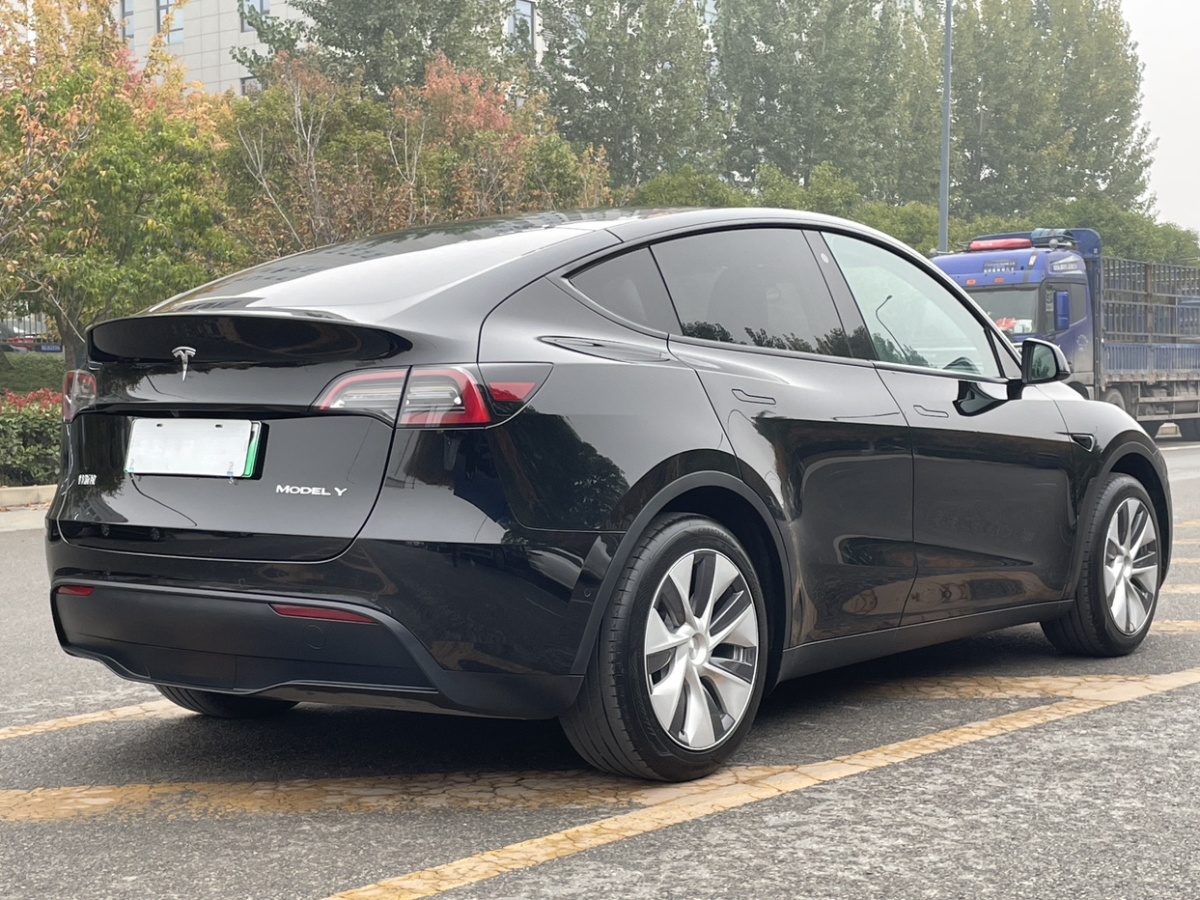 特斯拉 Model Y  2022款 改款 后輪驅(qū)動版圖片