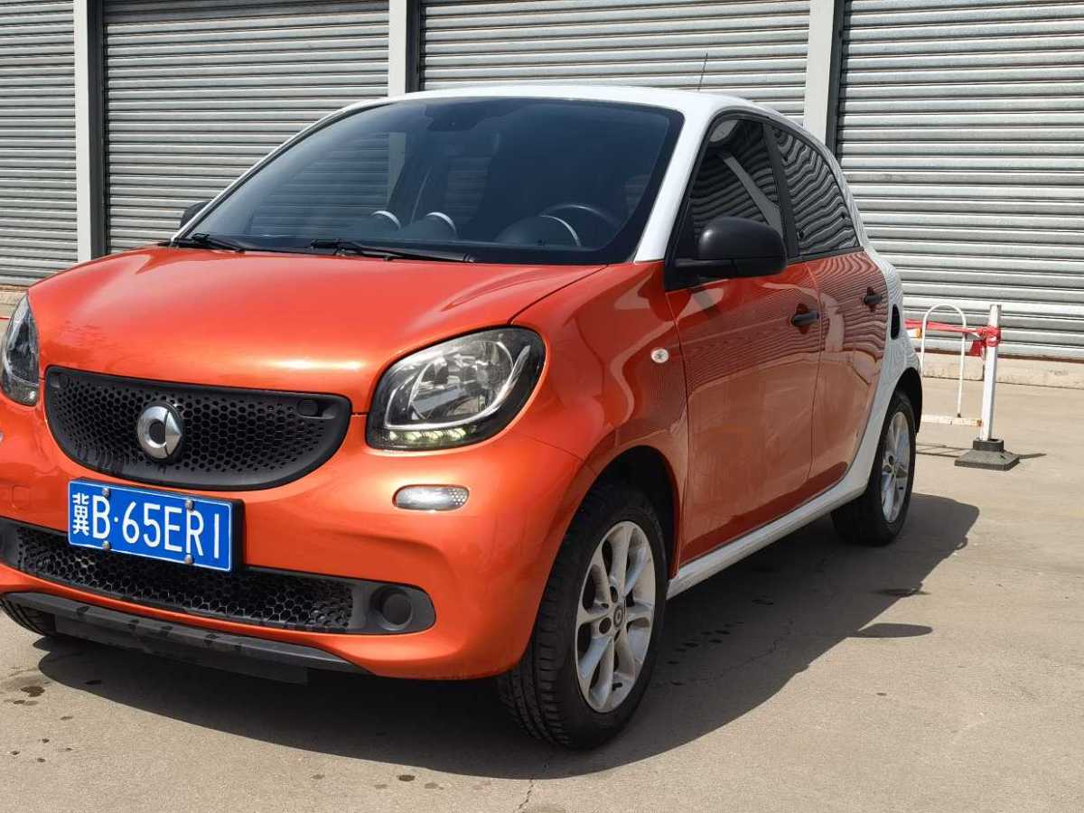 smart forfour  2018款 1.0L 52千瓦激情版圖片