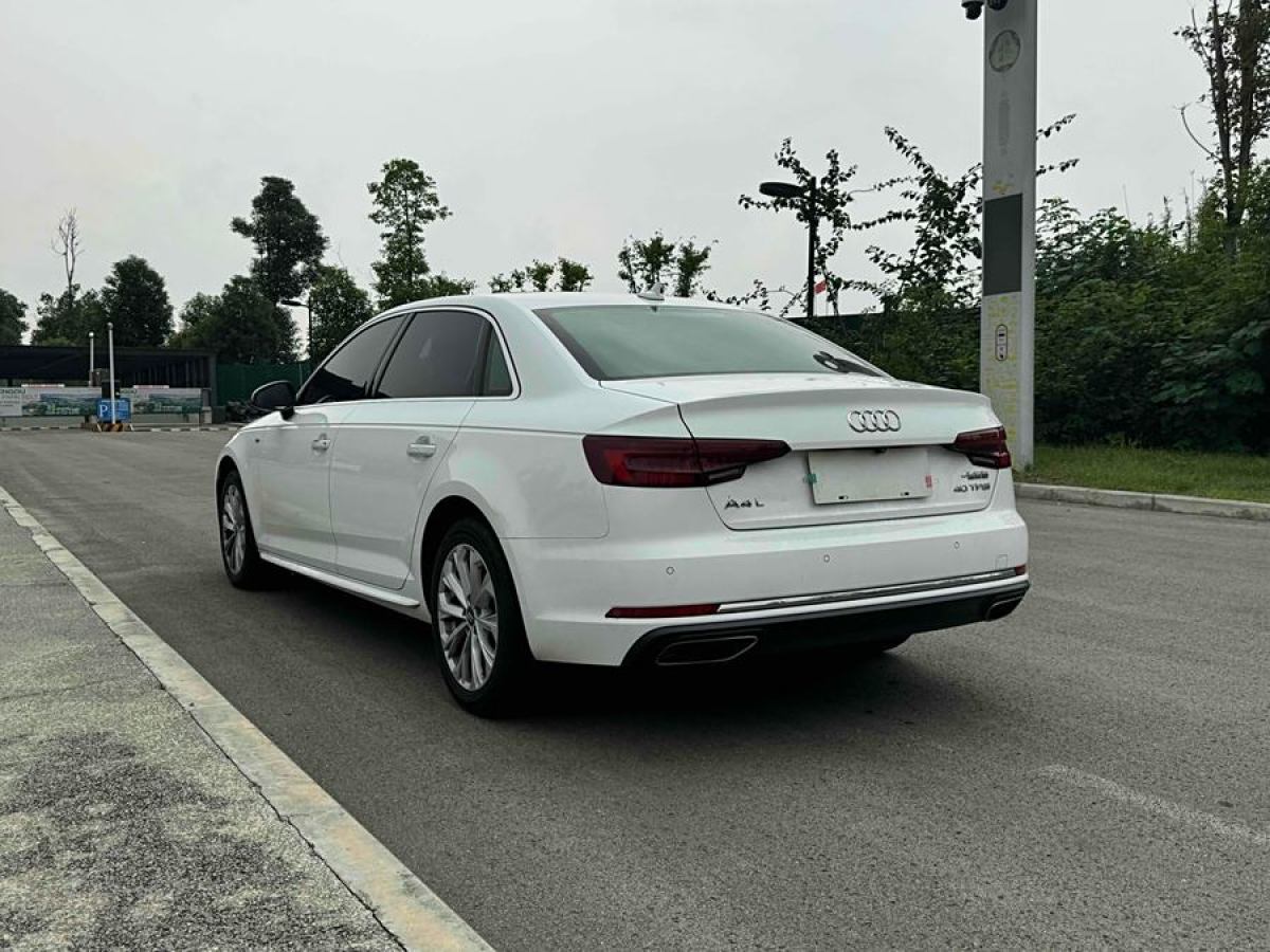 奧迪 奧迪A4L  2019款 40 TFSI 進(jìn)取型 國(guó)VI圖片