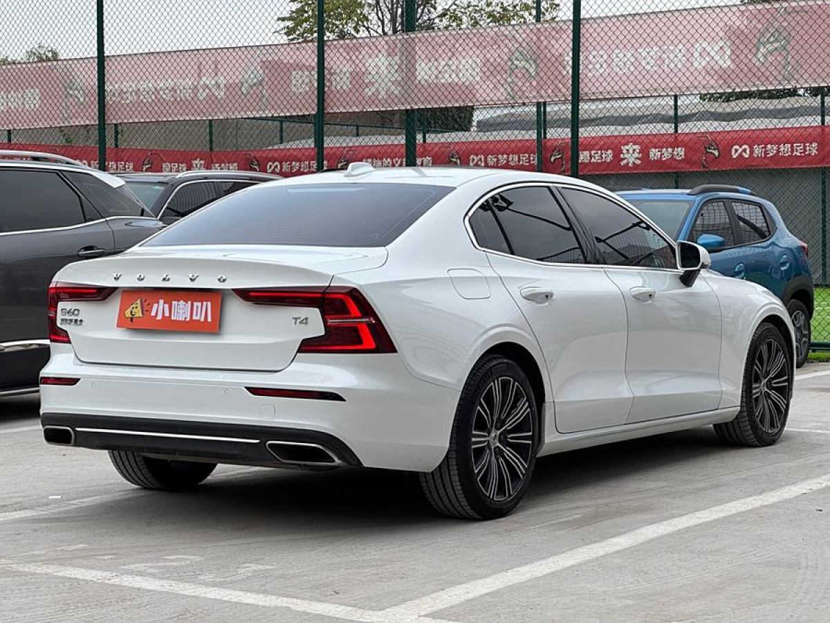 2021年1月沃爾沃 S60L  2021款 T4 智遠豪華版