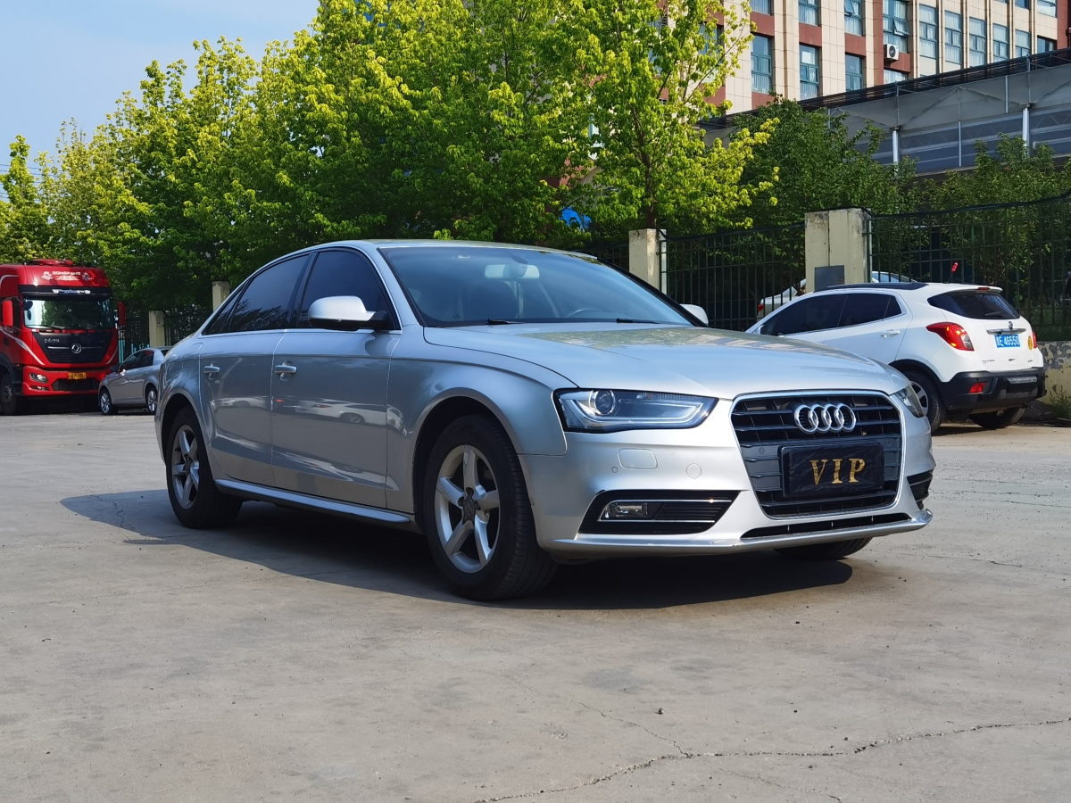 奧迪 奧迪A4L  2013款 35 TFSI 自動標(biāo)準(zhǔn)型圖片