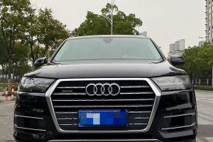 奥迪Q7 奥迪 45 TFSI 技术型