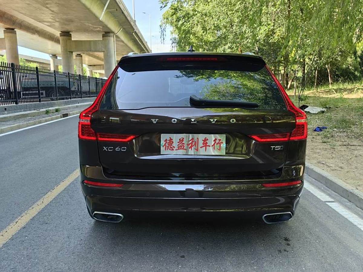 沃爾沃 XC60  2019款  T5 四驅(qū)智遠(yuǎn)版 國(guó)VI圖片