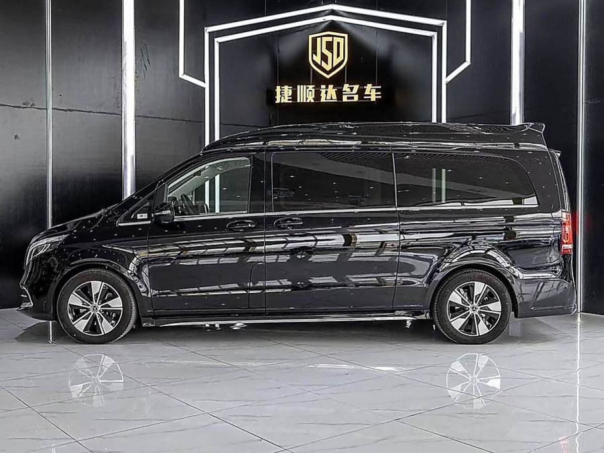 奔馳 V級(jí)  2022款 V 260 L 長軸距豪華版圖片